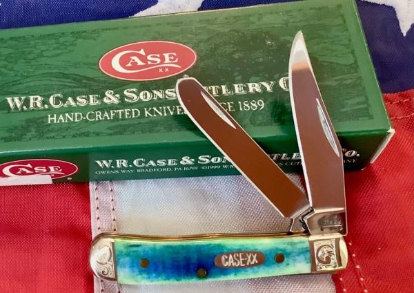 Case xx 2004 Tiny Trapper Knife w Peacock Appaloosa Handles + scrolled bolsters Case xx 2004 Tiny Trapper Knife w Peacock Appaloosa Handles + scrolled bolsters