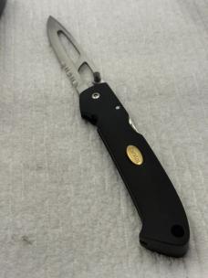 Beretta Airlight K-Air-3 Med Lock back Pocket Knife Made In Japan