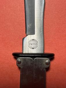 United UC241 paratrooper knife