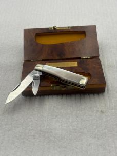 Taylor Cutlery Kingsport TN 1979 Vintage 2 Blade MOP Gunstock Pocket Knife 