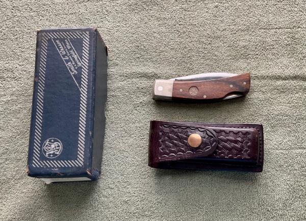 Smith & Wesson Blackie Collins Model 6060 Folding Pocket Knife Lockback 