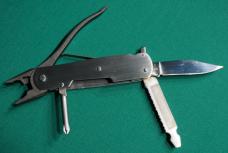 VINTAGE A.J. RUSSELL AG-TOOL NEW W. BOX