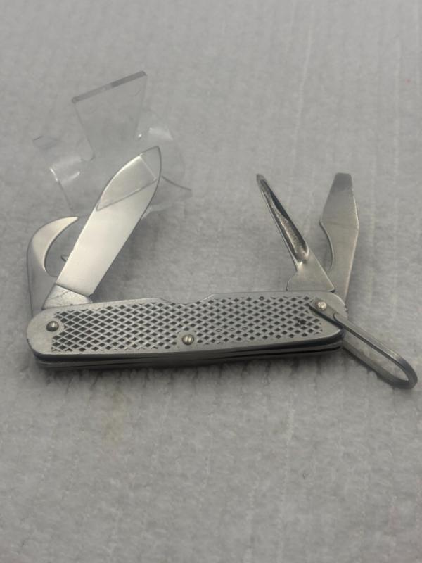 Camillus 1981 Vintage USA Stainless Steel Camp Knife / Utility / Survival Knife (84) Camillus 1981 Vintage USA Stainless Steel Camp Knife / Utility / Survival Knife (84)