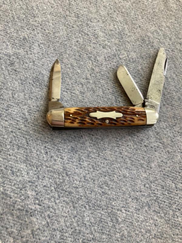 WOW!!  Vintage ROBESON CUTLERY ROCHESTER, #63214, Cattle Pattern Pocket Knife