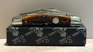 QUEEN CUTLERY 2002-2017 RED BONE 4 BLADE CONGRESS IN GREAT CONDITION