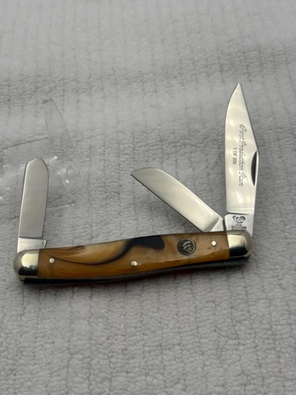 Hen & Rooster Bertram Cutlery Mustang #313T 1st Prod 1 of 200 3 Blade Stockman (94) Hen & Rooster Bertram Cutlery Mustang #313T 1st Prod 1 of 200 3 Blade Stockman (94)