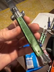 Vintage B Rostfrei Green Pearlex Stiletto