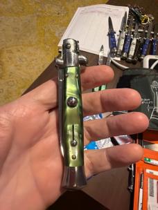 Vintage B Rostfrei Green Pearlex Stiletto
