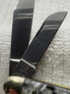 Hen & Rooster Bertram Cutlery Mustang 313-IQ/M Three Blade Stockman(140)