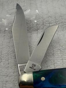 Hen & Rooster Bertram Cutlery Mustang 313-AQ/M 1st Prod 1 / 60 3 Blade Stockman (109)