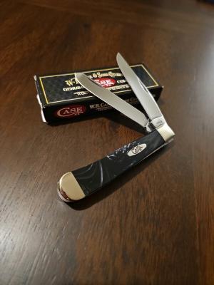 2026 Case Corelon Magician's Knife Black & White 1 of 60 Trapper 9254