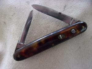 3-38 Schrade double tortoise celluloid scales