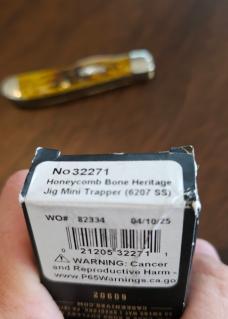 2025 Case XX Honeycomb Bone Heritage Jig mini-trapper