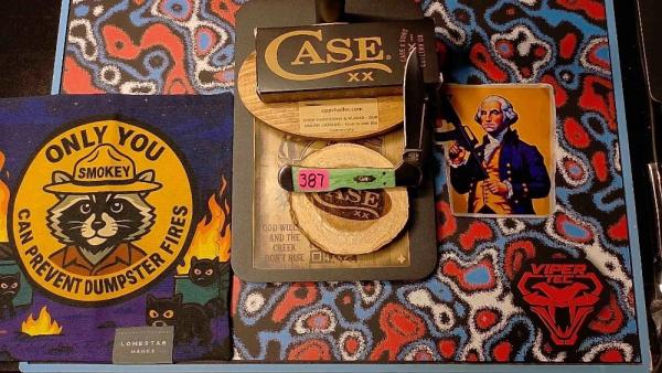 Case XX Mini CopperLock - Emerald Green Bone - #19943 (NIB) Case XX Mini CopperLock - Emerald Green Bone - #19943 (NIB)