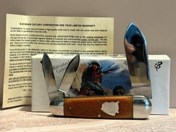 WINCHESTER - BUFFALO HEAD SHIELD WHITTLER BURNT ORANGE WINCHESTER - BUFFALO HEAD SHIELD WHITTLER BURNT ORANGE
