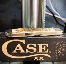 2026 Case XX Cheetah Cub 611 1/2L Amber Bone Peach Seed Jig - Etched Stainless Blade