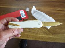 Kershaw Livewire U.S.A. Scarce Ltd. Edition 9000W/Gold OTF White/Gold Bld. Magnacut Beauty W/Box