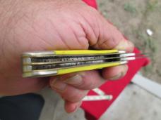 VTG OWL HEAD Yellow Canoe Sowbelly 2 Blade Jack Knife (handle lifting)