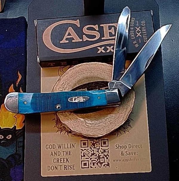 W.R. Case & Sons 25592 Caribbean Blue Bone Trapper Saw Cut W.R. Case & Sons 25592 Caribbean Blue Bone Trapper Saw Cut