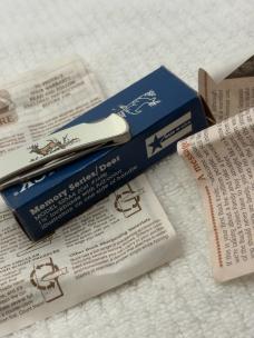 Buck Memory Series 1993 Model 525A4 Whitetail Deer 1 Blade Lock Back