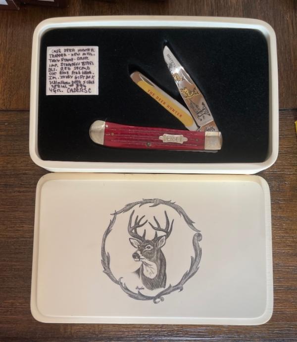 Case 2000 Red 2nd cut bonestag Deer Hunter Trapper Imitation Ivory display with great Scrimshaw Case 2000 Red 2nd cut bonestag Deer Hunter Trapper Imitation Ivory display with great Scrimshaw