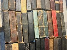 37 vintage razor boxes