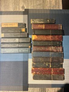 17 vintage razor boxes.  Several Union Cutlery