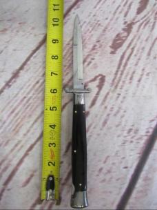 Authentic Frank Beltrame 11" Swinguard Stiletto – Genuine Dark Buffalo Horn