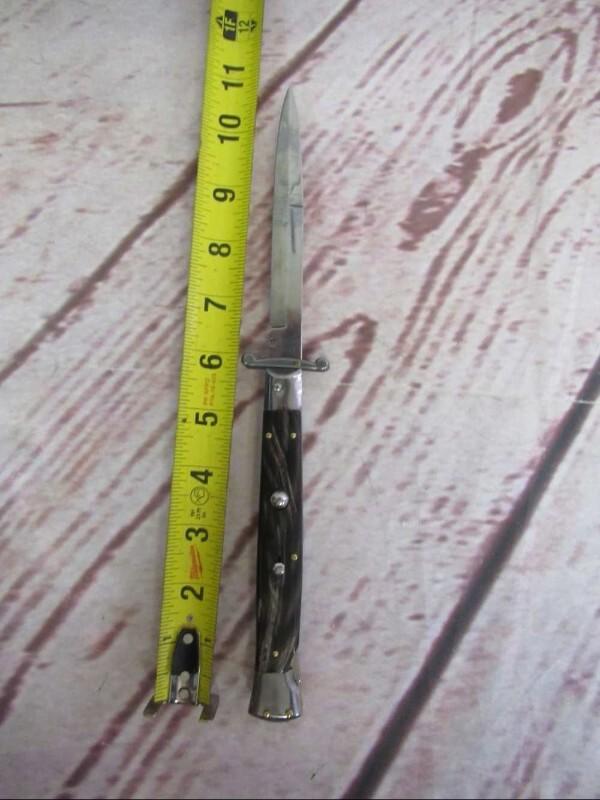 Authentic Frank Beltrame 11" Swinguard Stiletto – Genuine Dark Buffalo Horn Authentic Frank Beltrame 11" Swinguard Stiletto – Genuine Dark Buffalo Horn