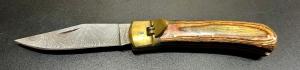 Hunter-Style Lever Lock Damascus Steel Blade
