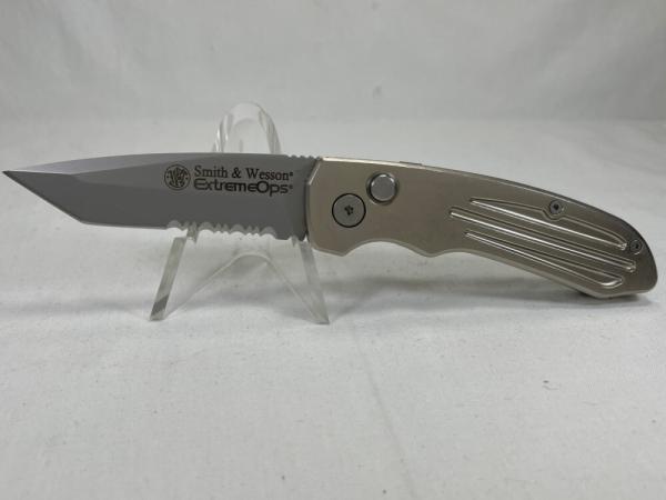 SMITH & WESSON SW50BTS Extreme Ops Combo Tanto Push Button Automatic 