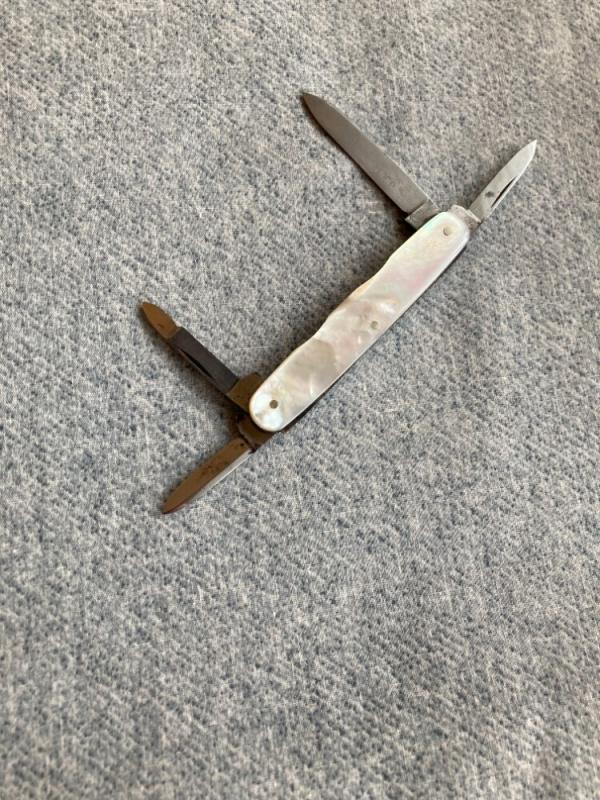 Vintage SPECTACULAR! O-V-B, HIBBARD SPENCER BARTLETT, Etched, "DeLuxe", 4-Blade, MOP Pocket Knife Vintage SPECTACULAR! O-V-B, HIBBARD SPENCER BARTLETT, Etched, "DeLuxe", 4-Blade, MOP Pocket Knife