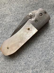 Vintage BRAD DUNCAN, Full-Dress Whiplash Pattern, Mother-of-Pearl Handle, Damascus Custom Knife