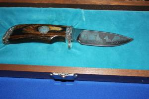 S amp W Engraved Knife Silver hilt and buttcap Ram Collectors Series Display box