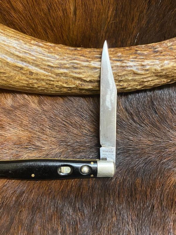 Schrade-Walden N.Y. Button Opening Fishtail Knife Schrade-Walden N.Y. Button Opening Fishtail Knife