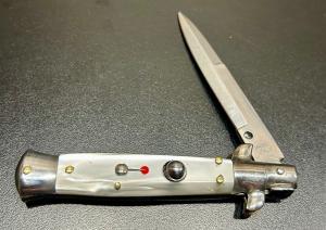 New quotDolphinsquot 7quot Picklock Stiletto White Pearlex Maniago Italy
