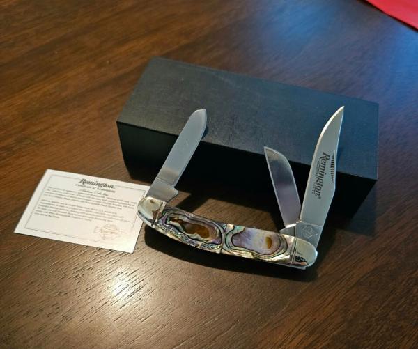 Remington Abalone Collector's Series three blade Sowbelly Stockman Remington Abalone Collector's Series three blade Sowbelly Stockman