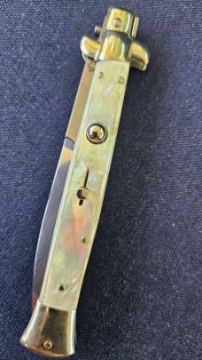 11" Walts Latama Classic Genuine Mother of Pearl