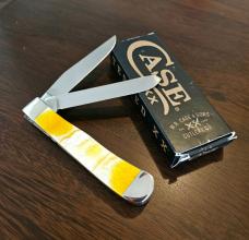 2023 Case Corelon Trapper Gold/white