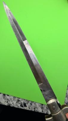 13” Latama Vintage Flat Guard Picklock