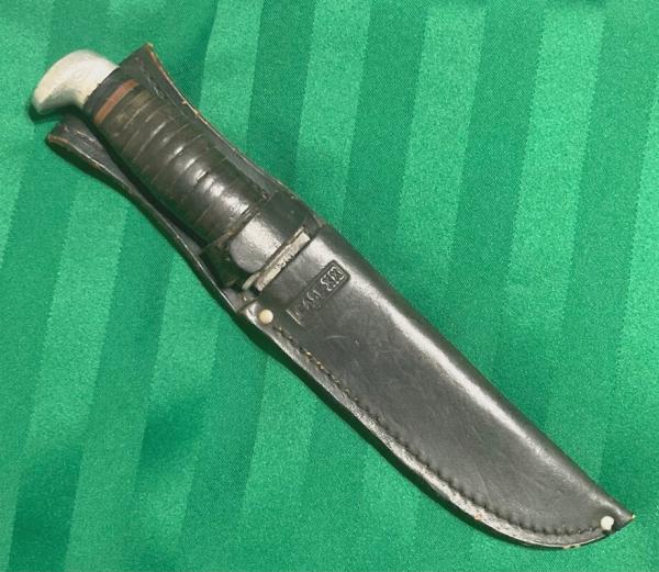 Case XX 323-6 Large Fixed Blade Hunting Knife Case XX 323-6 Large Fixed Blade Hunting Knife