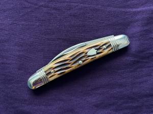 Great Eastern Cutlery 62 quotEasy Pocket Congressquot Antique Amber Jigged bone