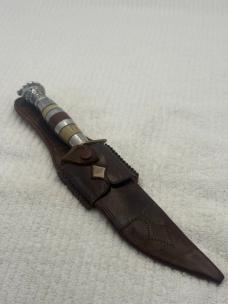 Vintage Fixed Blade Knife And Sheath Hope Someone Knows What It Is (?)