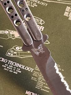 Benchmade model 45S 45 Serrated Bali-Song used