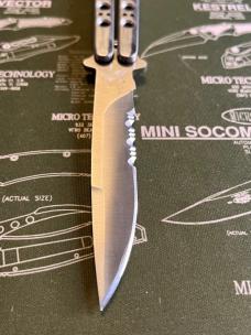 Benchmade model 45S 45 Serrated Bali-Song used
