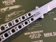 Benchmade model 45S 45 Serrated Bali-Song used