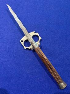 33cm Kris Blade Swivel Bolster Stag