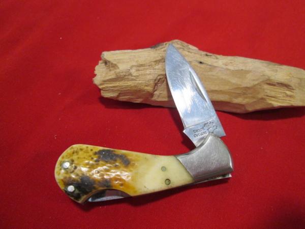 TAYLOR CUTLERY ELK stamp Stag Horn Handles Small Tiny Lockback Knife TAYLOR CUTLERY ELK stamp Stag Horn Handles Small Tiny Lockback Knife