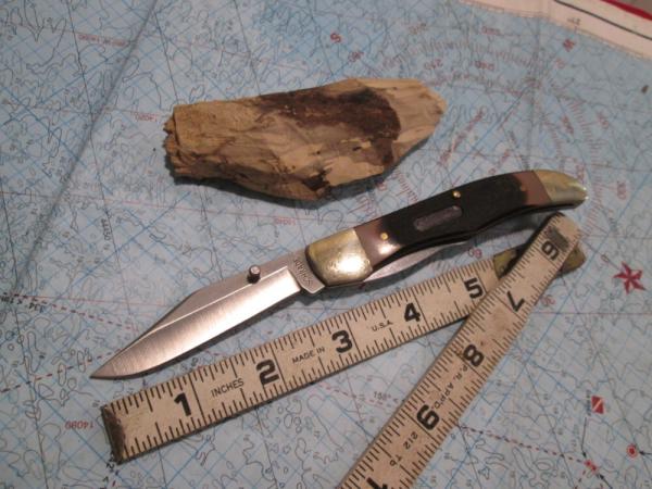 Modern SCHRADE OLD TIMER 223OT One Hand Open Thumbstud Linerlock Knife w/ Pocket Clip Modern SCHRADE OLD TIMER 223OT One Hand Open Thumbstud Linerlock Knife w/ Pocket Clip