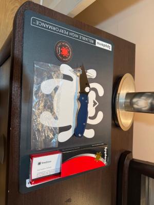 Spyderco Paramilitary 2 Compression Lock Knife Cobalt Blue G-10 345quot Satin